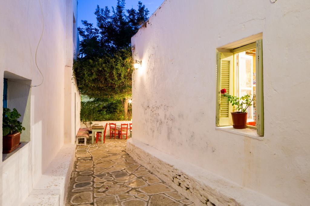 Castro Folegandros Town Exterior photo