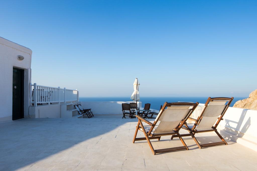 Castro Folegandros Town Exterior photo