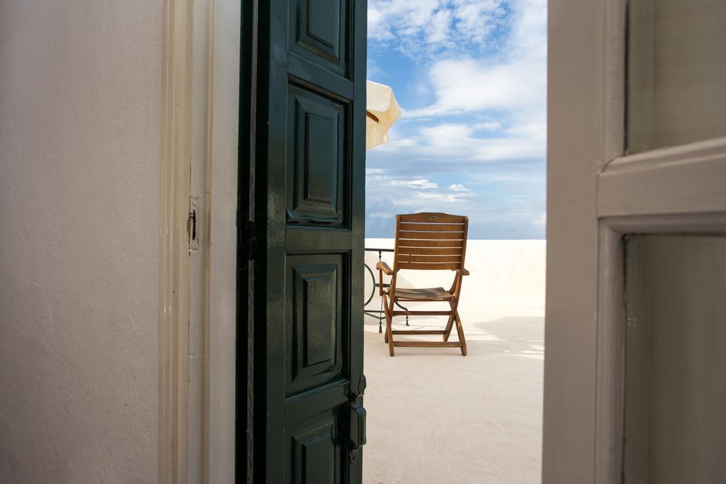 Castro Folegandros Town Exterior photo