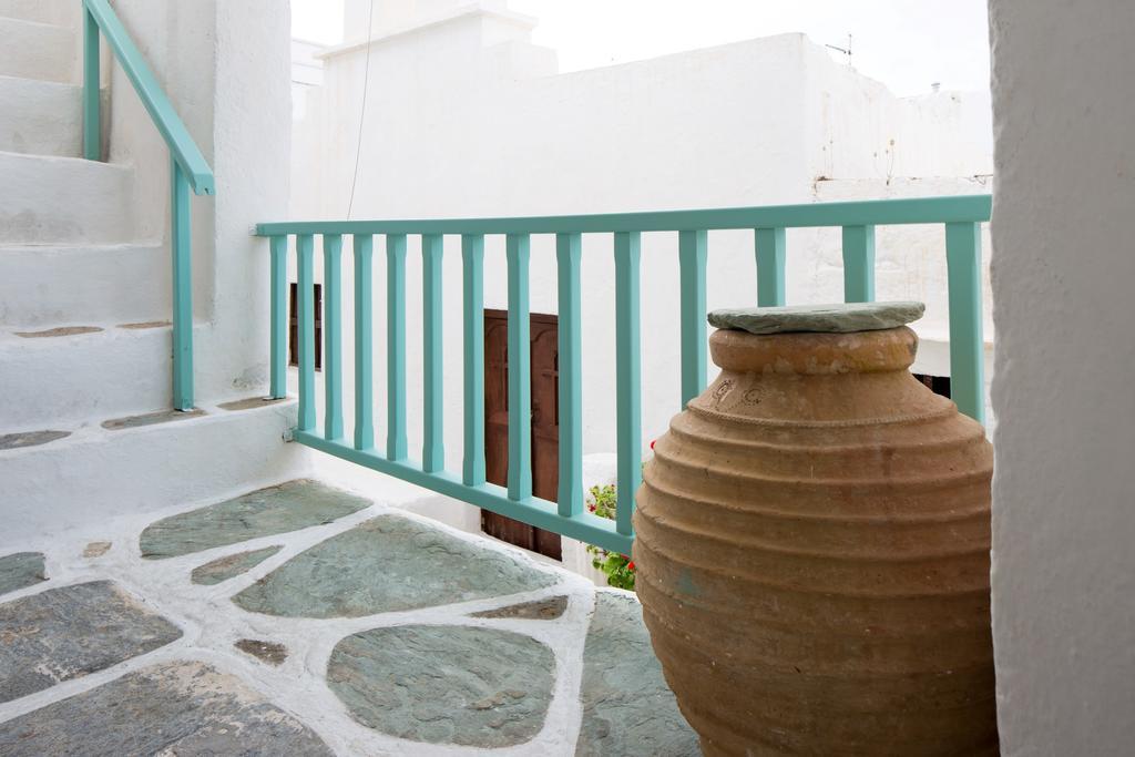 Castro Folegandros Town Exterior photo
